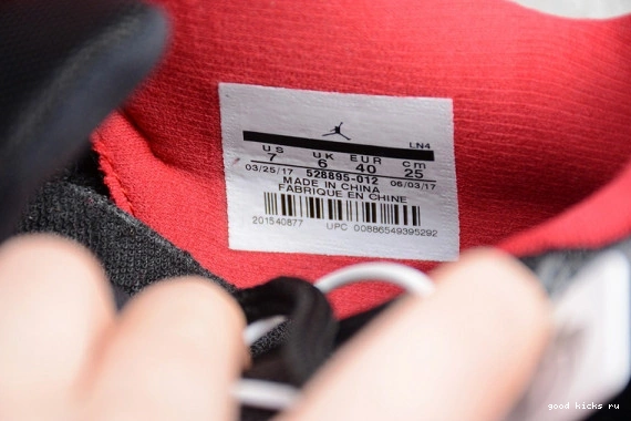 528895-012 528895-012 Bred Low 11  Retro Jordan 0223